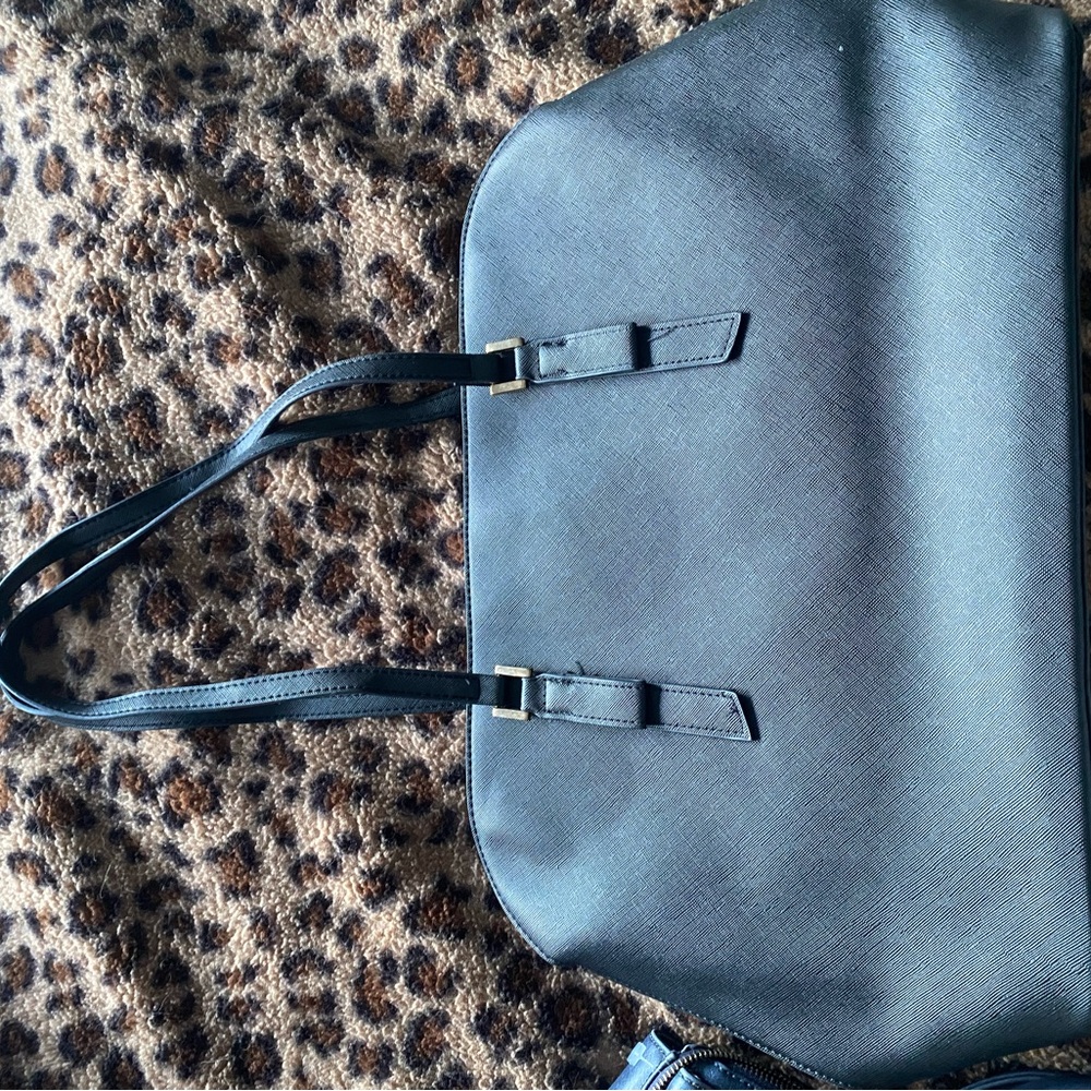 Ardene Black Tote with Gold-Tone Hardware